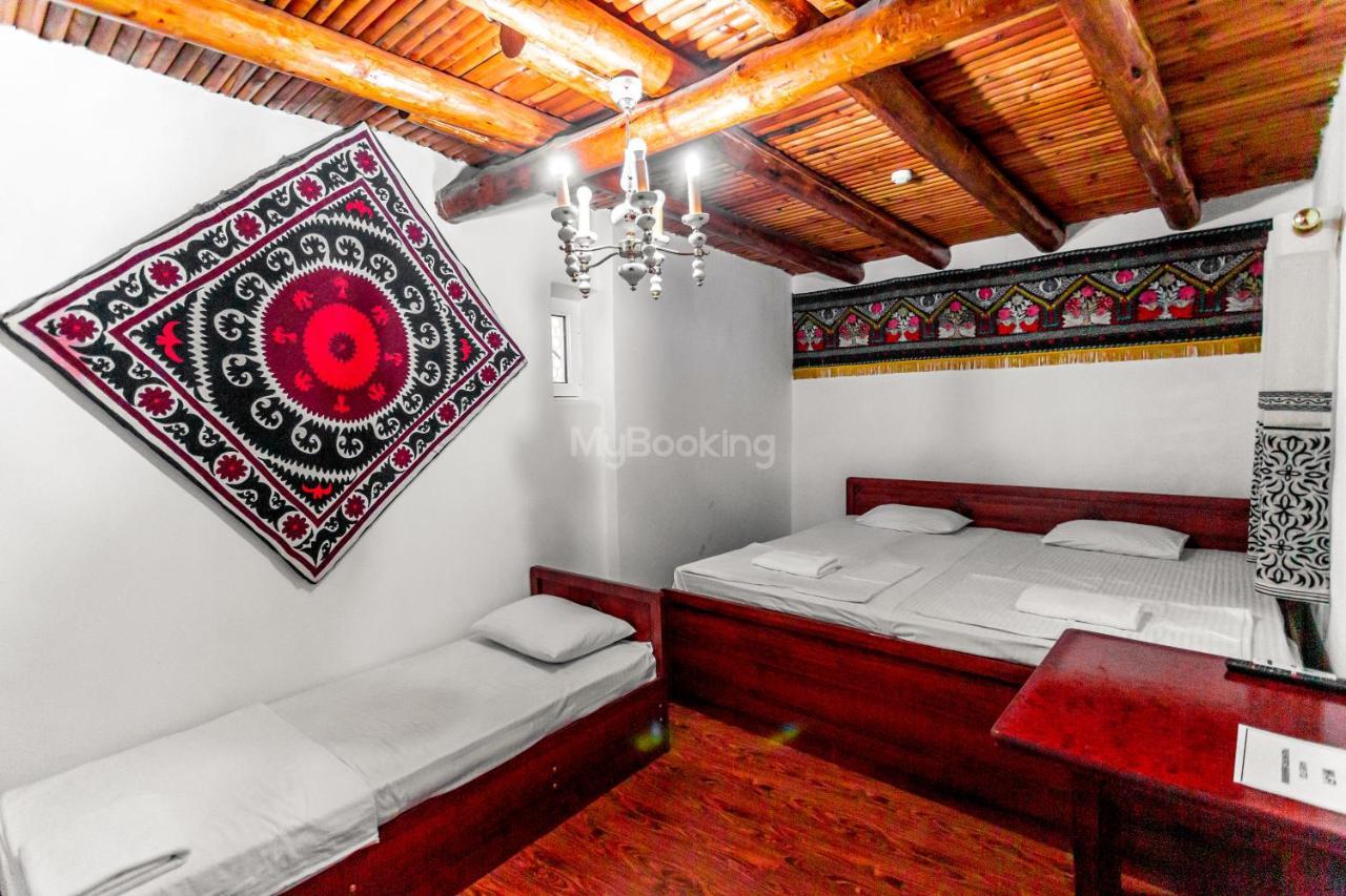 Hotel Okhun Madrasah15Th-16Th Century Buchara Zewnętrze zdjęcie