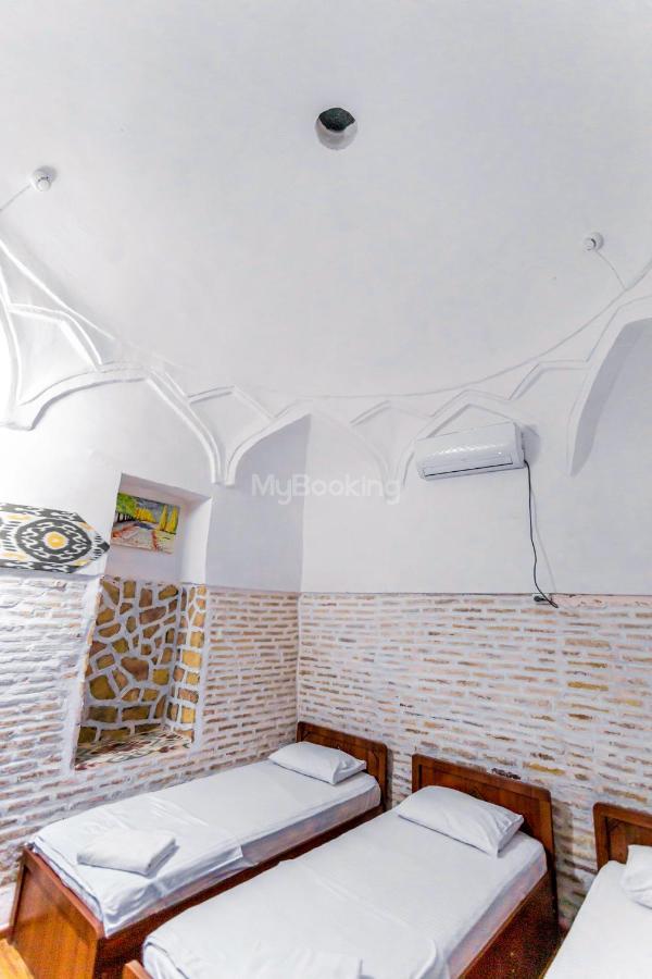 Hotel Okhun Madrasah15Th-16Th Century Buchara Zewnętrze zdjęcie